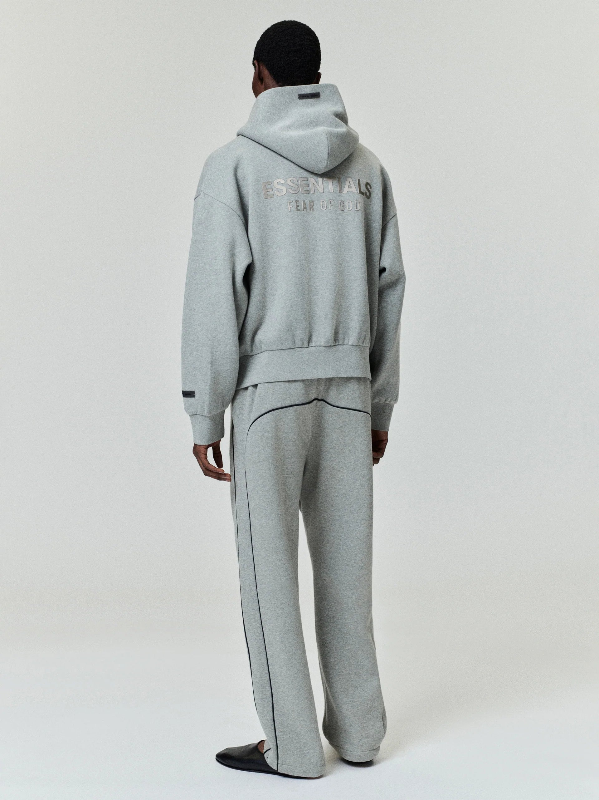 Polera para Hombre ESSENTIALS Classic Fleece Zip-Up Hoodie Gris