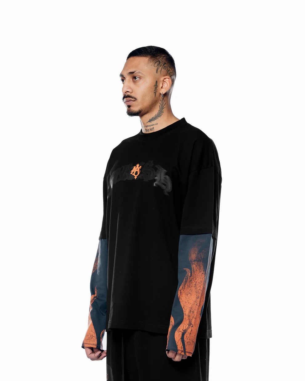 Polo ALL ABOUT CASH FLAMESSS DOUBLE SLEEVE TEE Negro