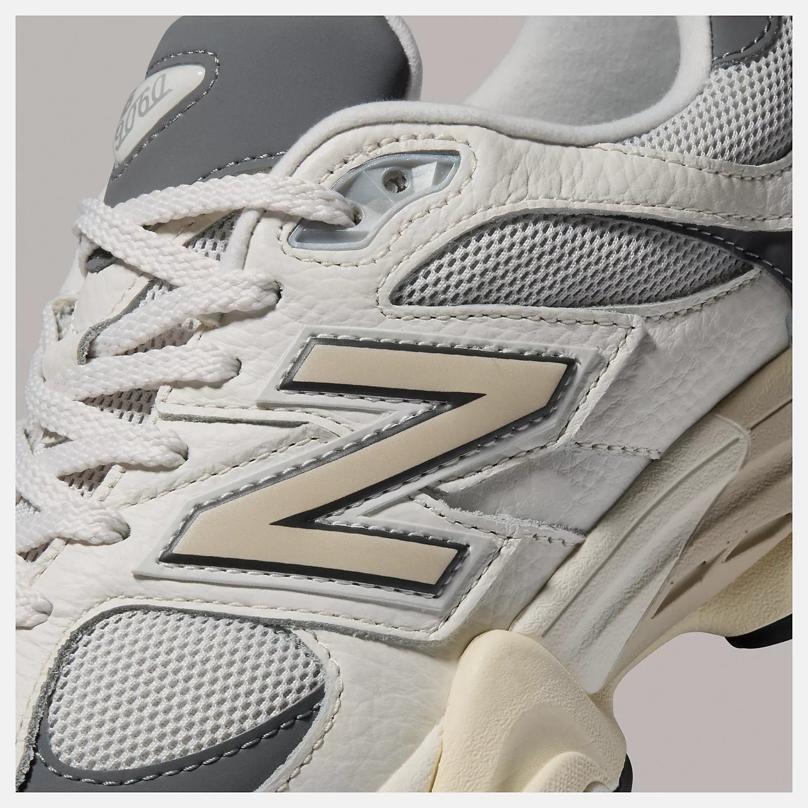 Zapatillas NEW BALANCE 9060 Gris